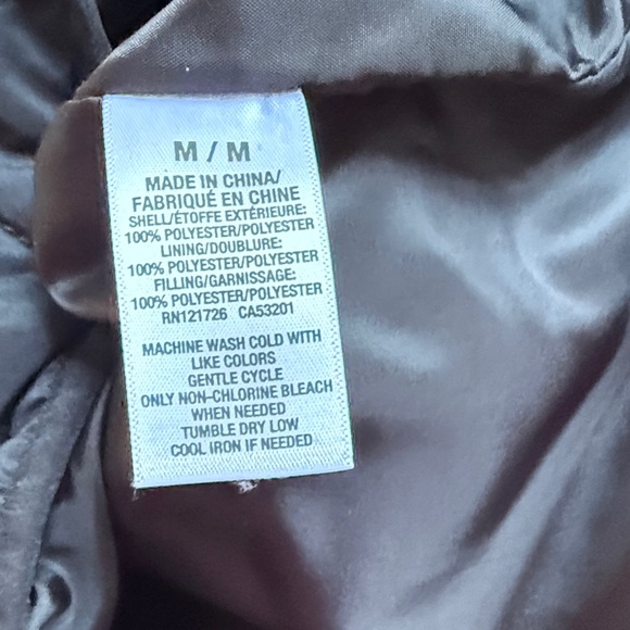 Women’s Aeropostale Black Quilted Vest Size Medium - Picture 7 of 7